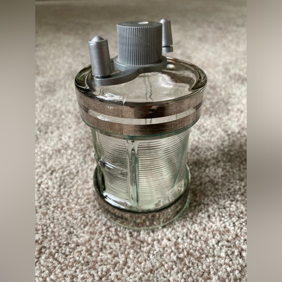 Vintage JB Williams Co. Glass Fishing Reel Aqua Velva - Picture 3 of 4